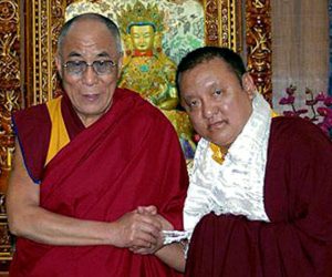 H.P. 14. Dalai-lama ja 14. Shamarpa Mipham Chökyi Lodrö