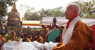 Lama Ole Nydahl kagyü-mönlamissa