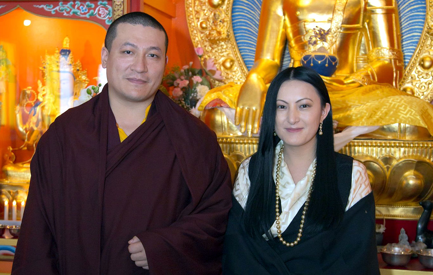 H.P. 17. Karmapa Thaye Dorje ja hänen vaimonsa Sangyumla